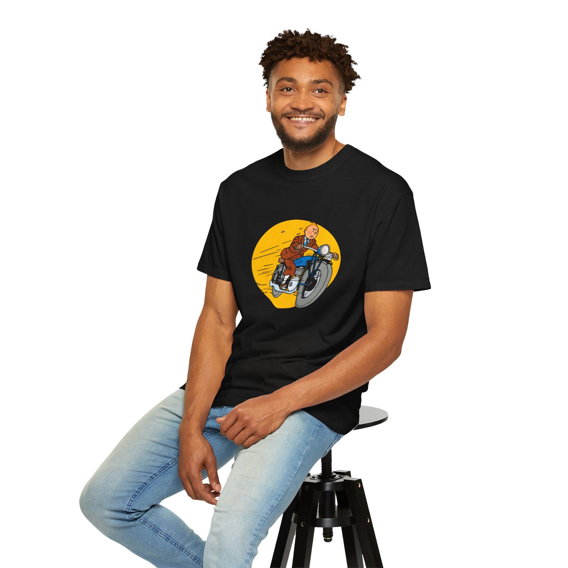 Tin Tin to the Rescue!  Mens T-shirt